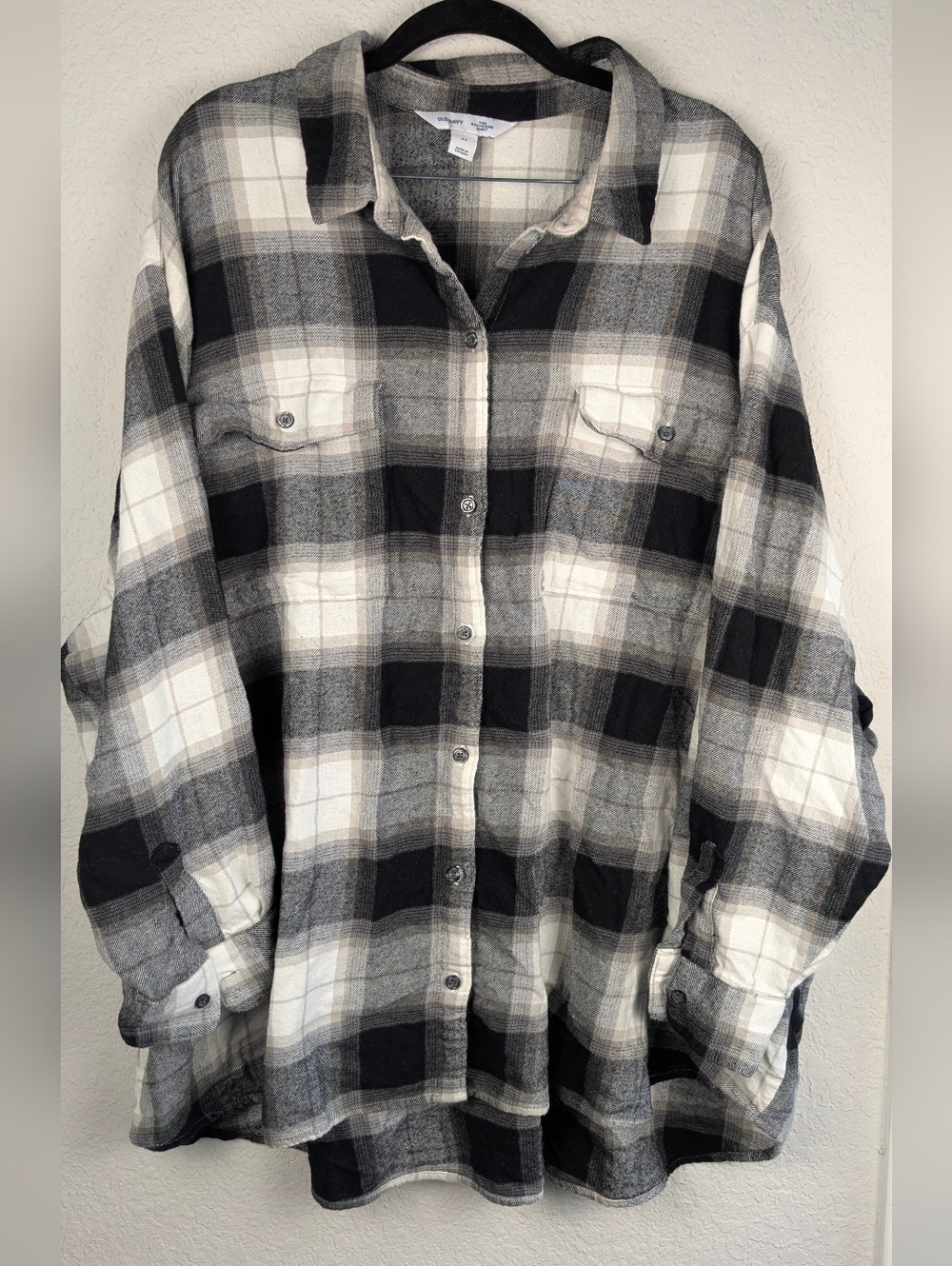 Old Navy The Boyfriend Shirt 4X Black White Plaid 100% Cotton LS Good Condition